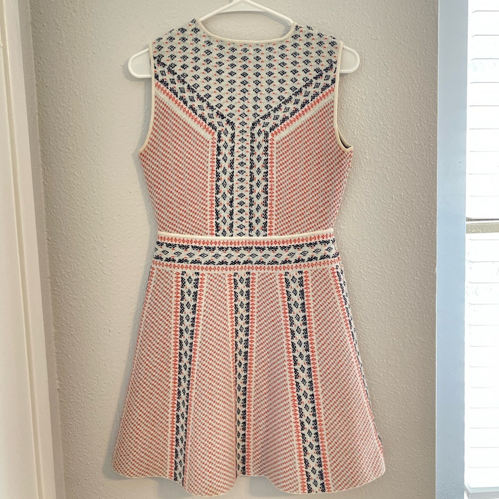 BCBGMAXAZRIA Printed Jacquard MIDI Dress Size XS Sleeveless Bodycon Round Neck - Picture 6 of 8